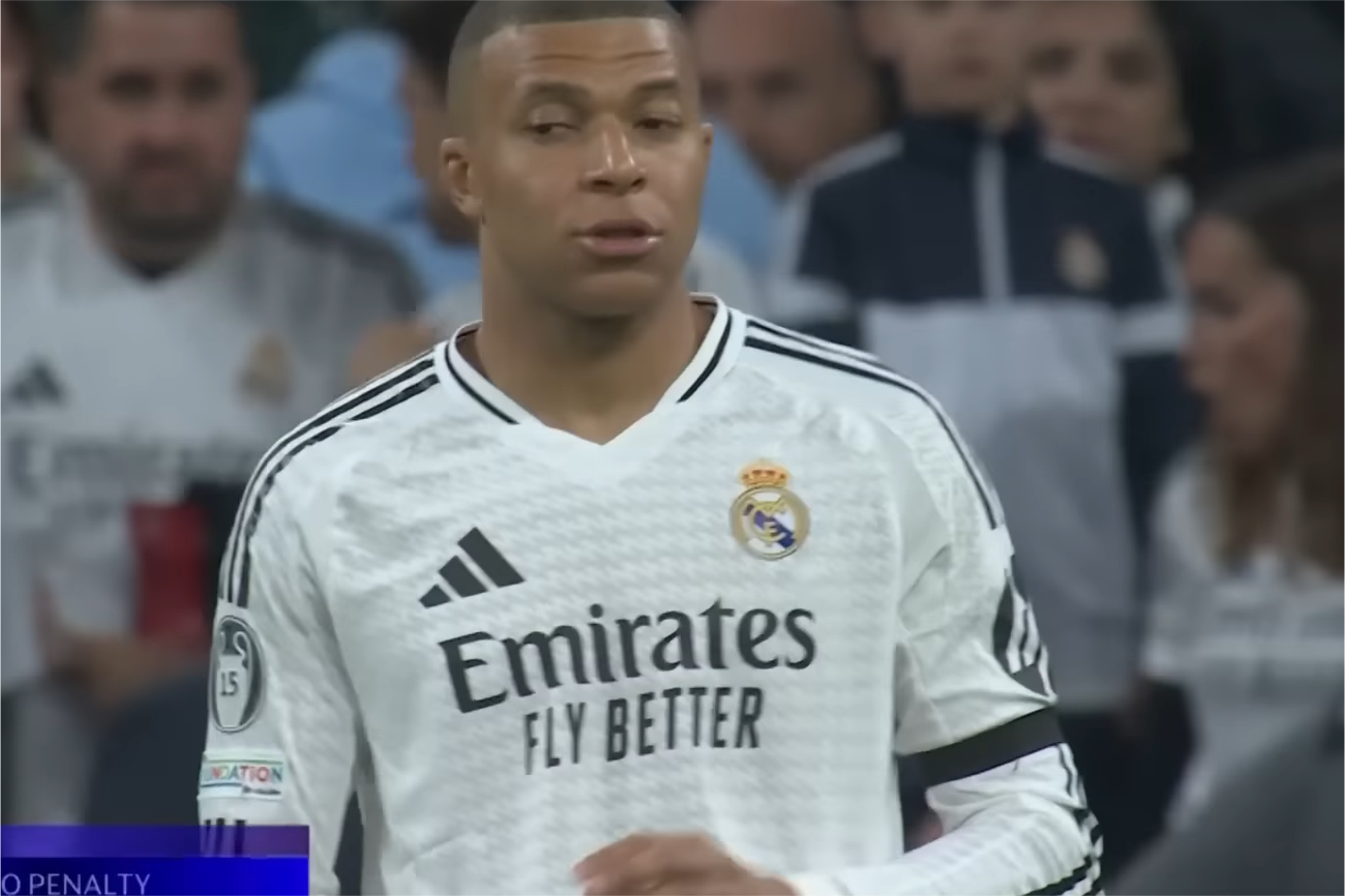 Ekspresi Pemain Real Madrid Mbappe saat wasit membatalkan keputusan pelanggaran di kotak penalti Arsenal Tangkap Layat YouTube Beinsport Indonesia