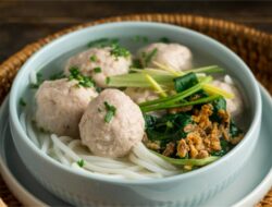 Jurus Jitu Jualan Bakso Online di ShopeeFood, GrabFood, dan GoFood Biar Tetap Untung!