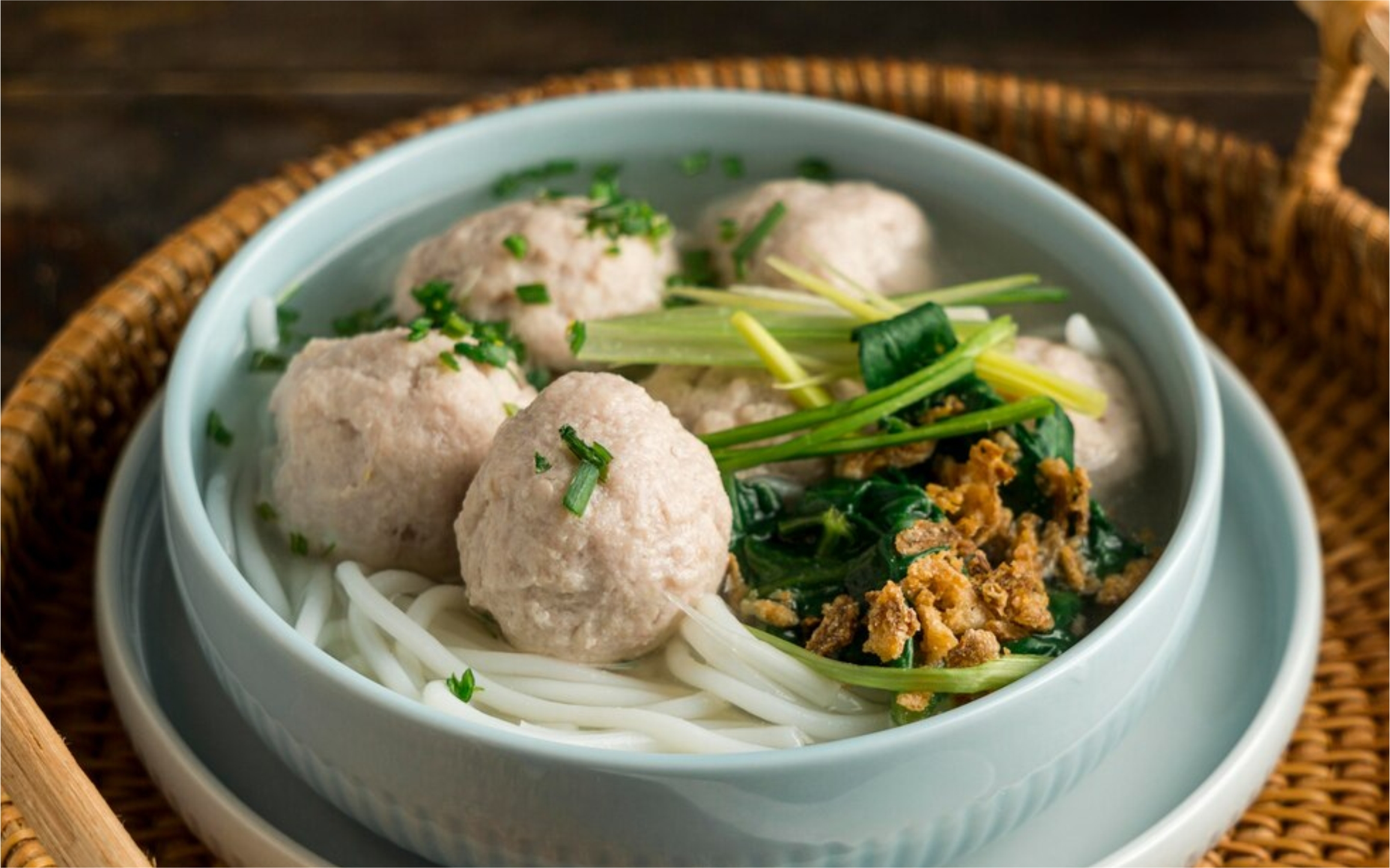 Ilustrasi menentukan harga bakso di ShopeeFood GrabFood dan GoFood Freepik