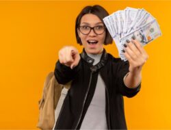 Cara Mudah Dapat Komisi Jutaan dari Rumah di Aplikasi Reload