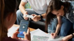 Ilustrasi aplikasi yang wajib dimiliki saat traveling ke luar negeri Freepik