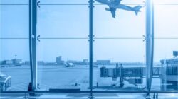 Ilustrasi maskapai terbaik untuk pergi ke luar negeri Freepik Airport Terminal